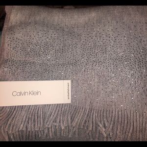 Calvin Klein gray sparkle scarf 🧣